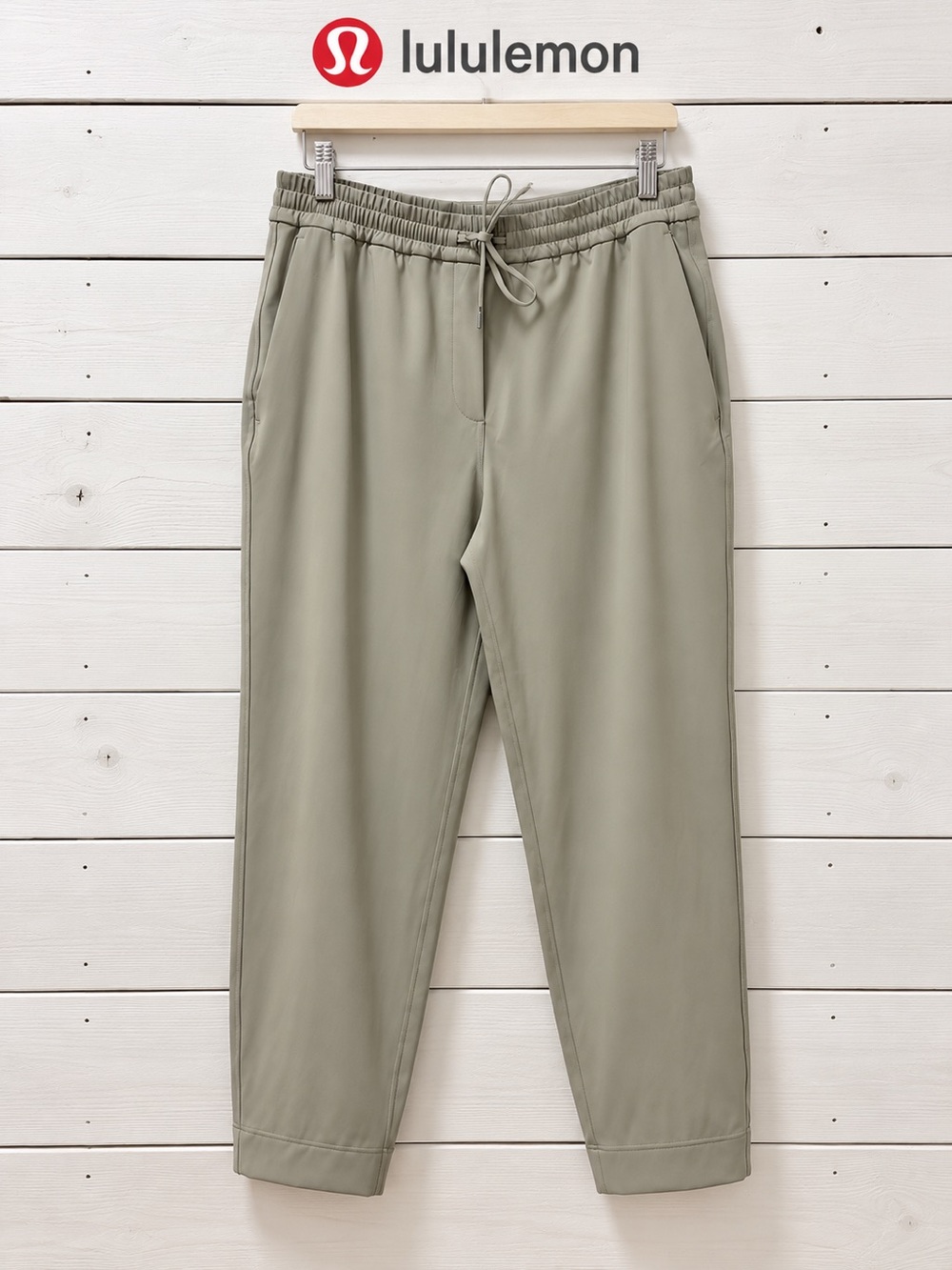 Lululemon Tapered-Leg Mid-Rise Pant 7/8 Length *Luxtreme – Greige – Size M